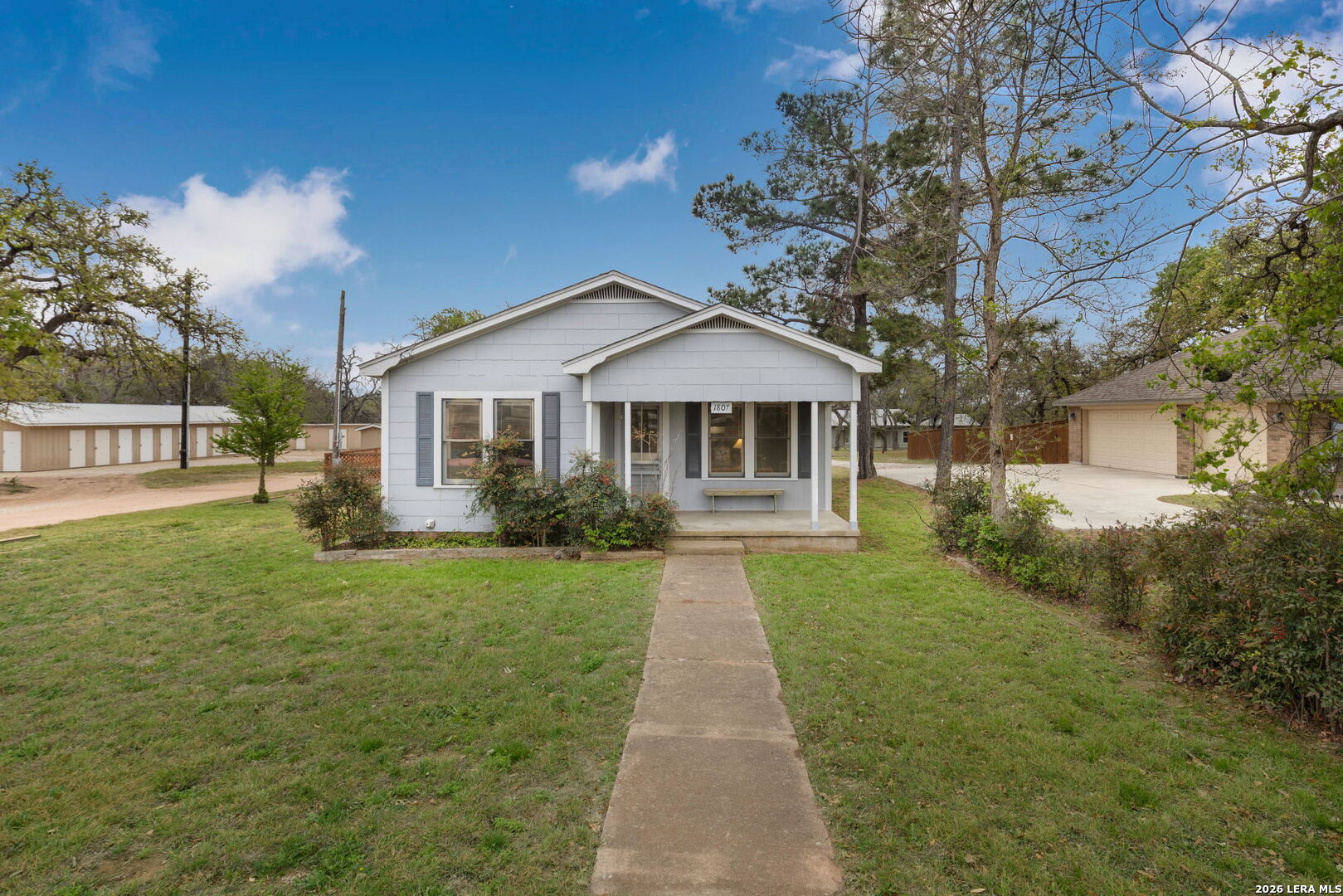 main property photo 3