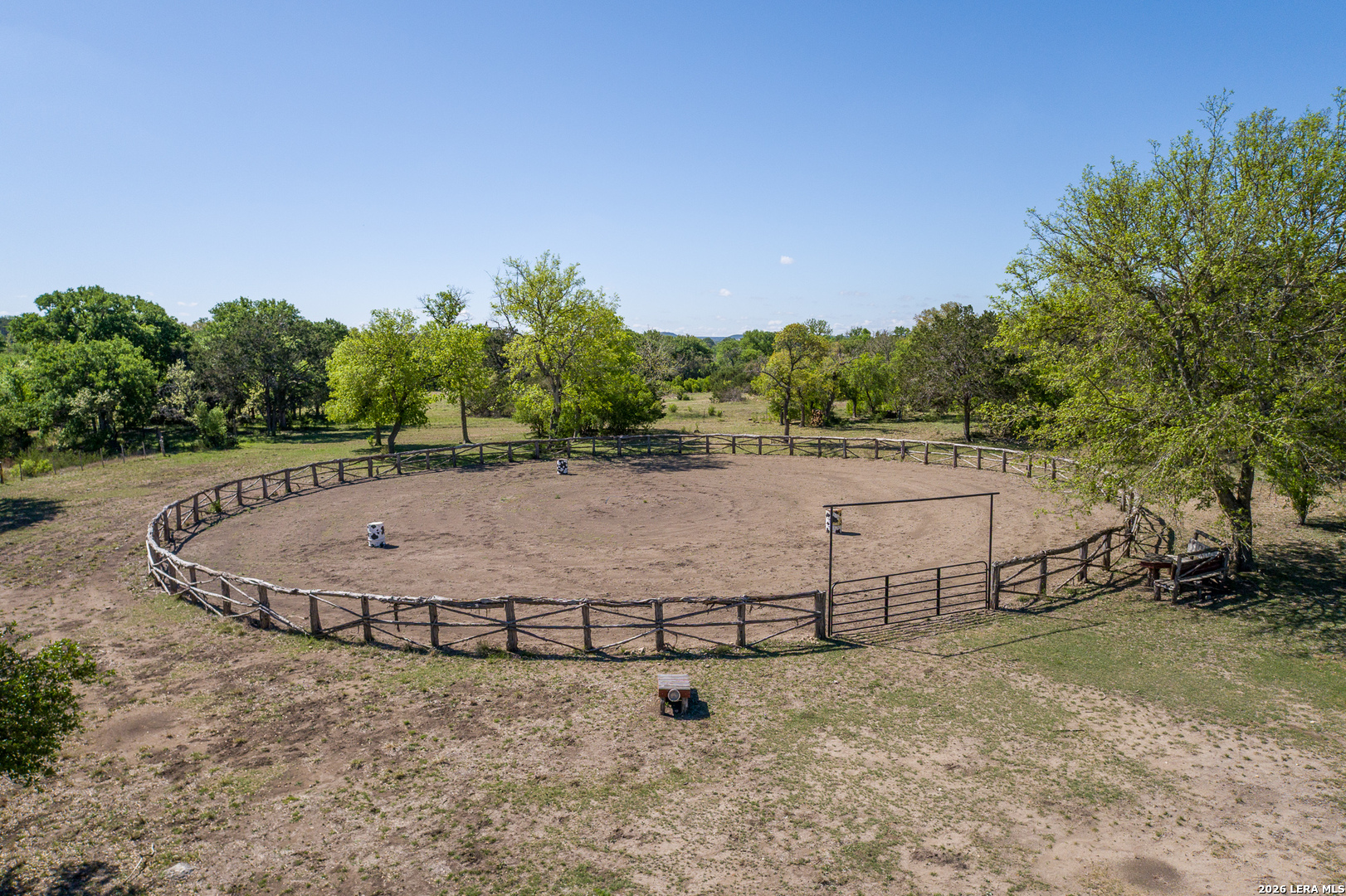 main property photo 41