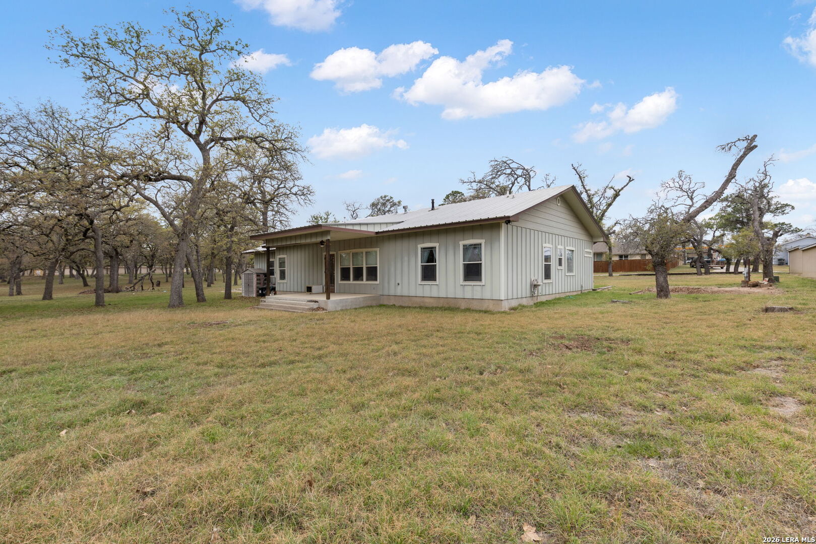 main property photo 16