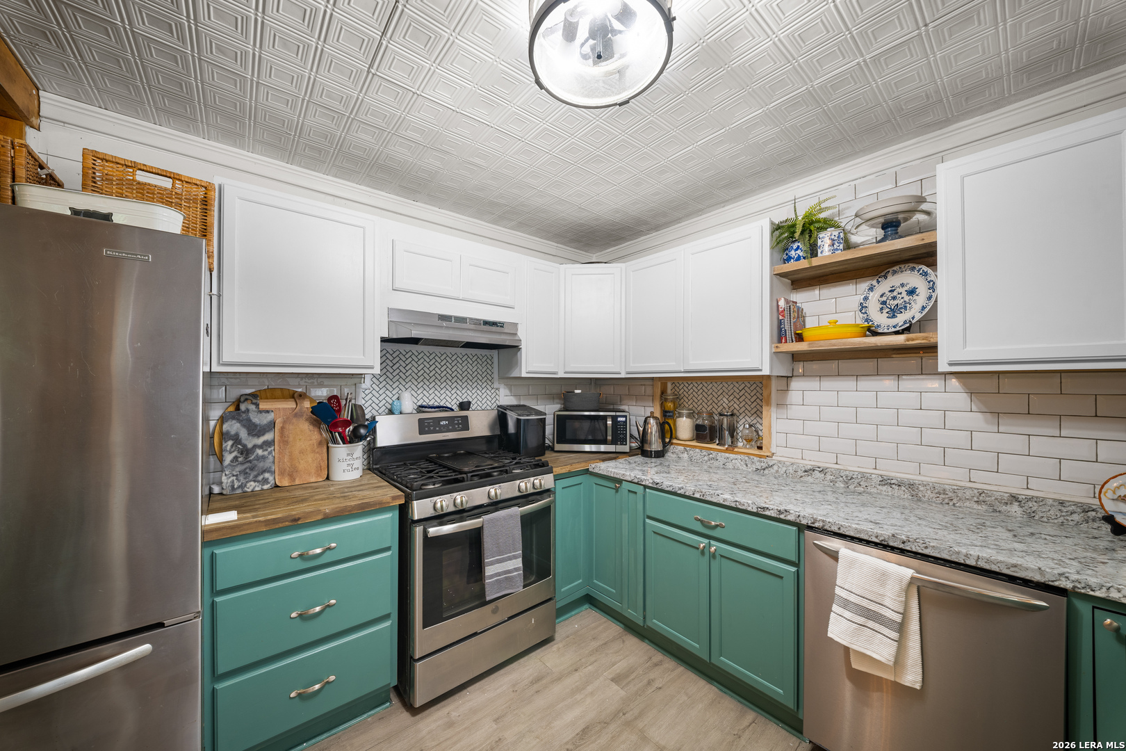 main property photo 8