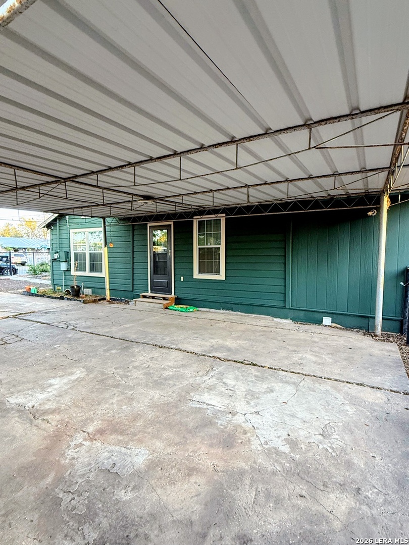 main property photo 6
