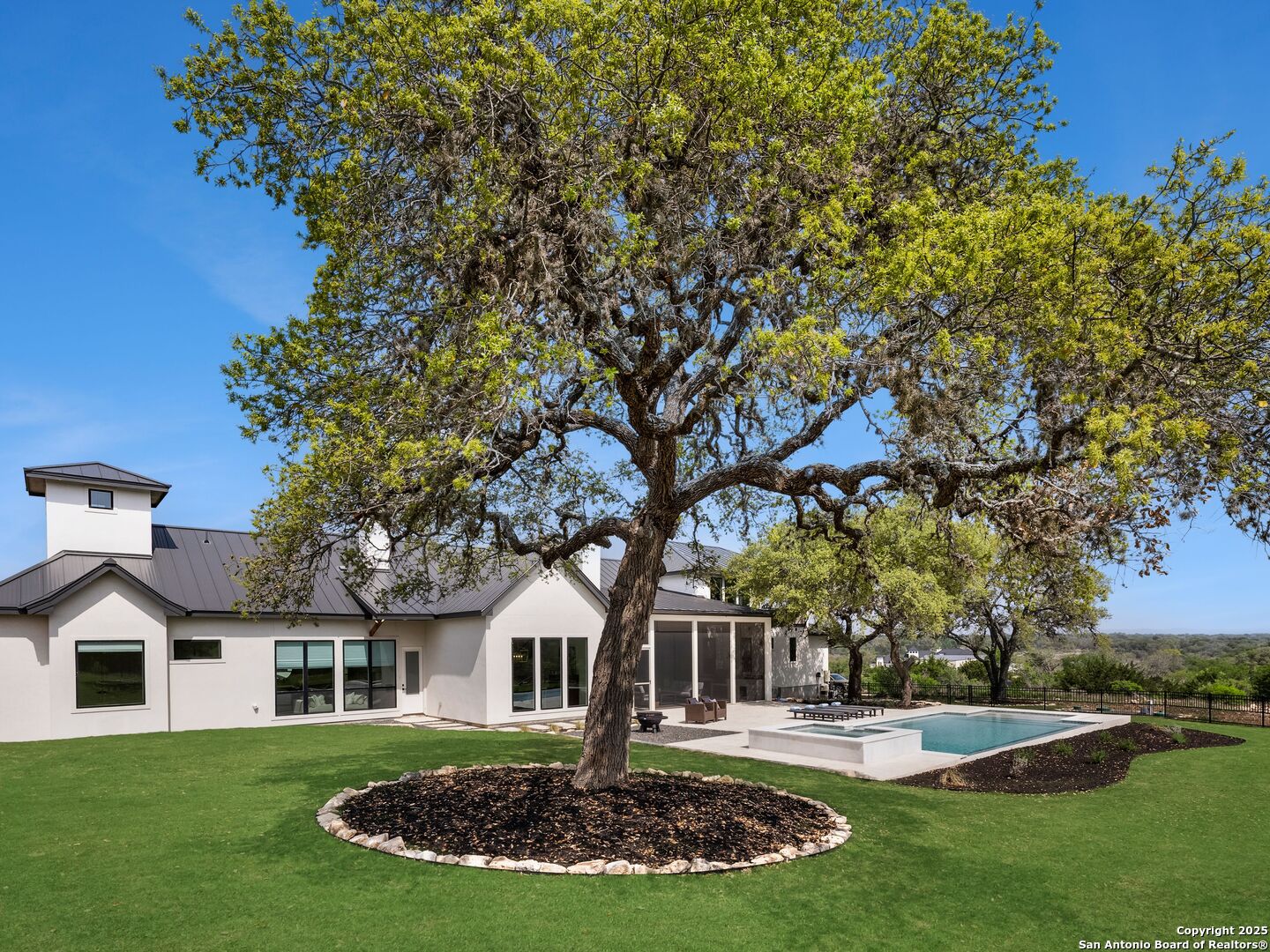 main property photo 50