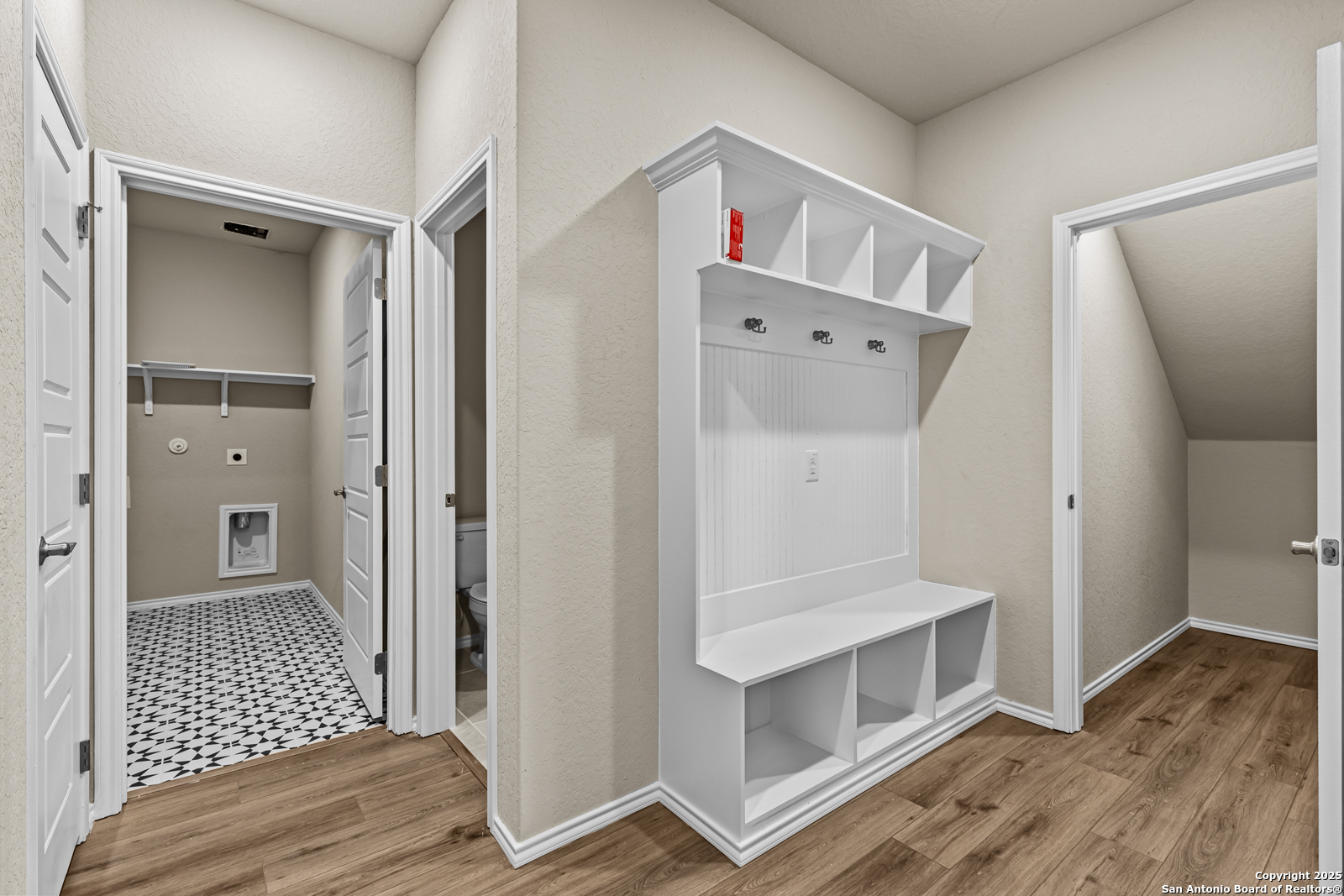 main property photo 31