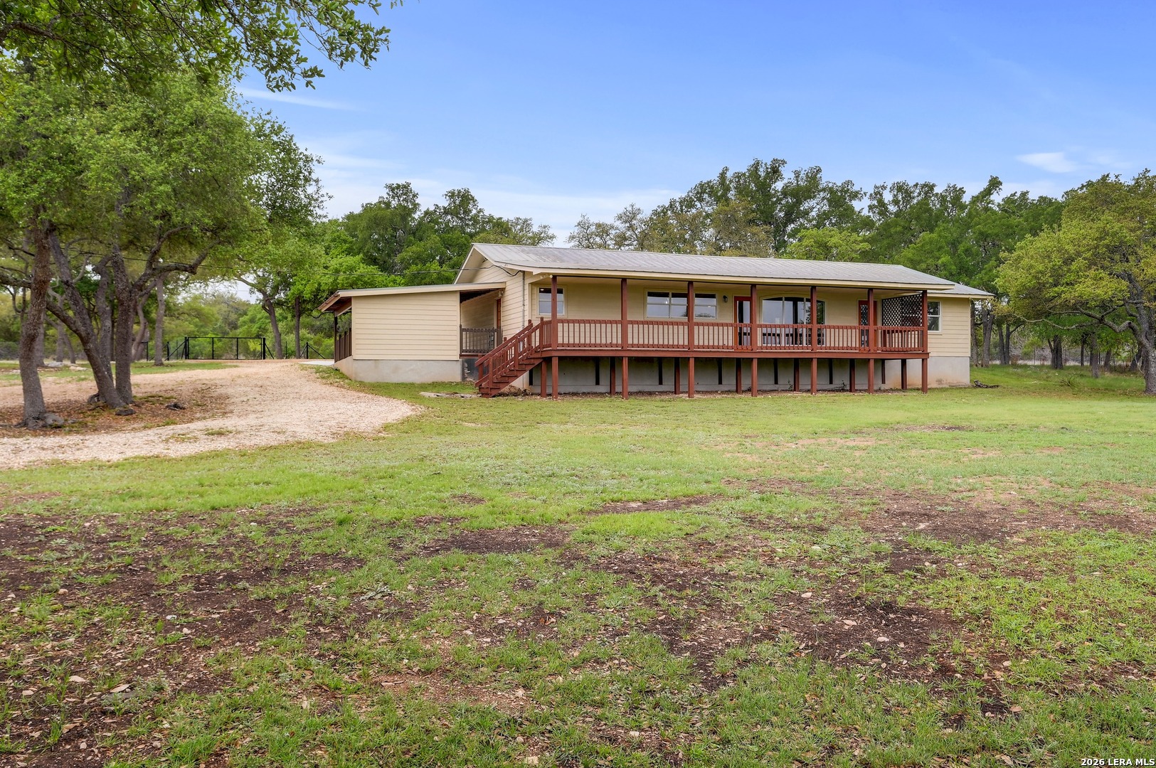 main property photo 29