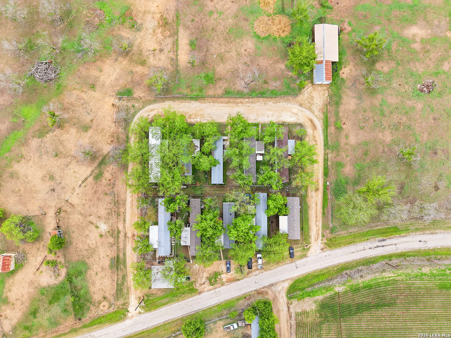 main property photo 11