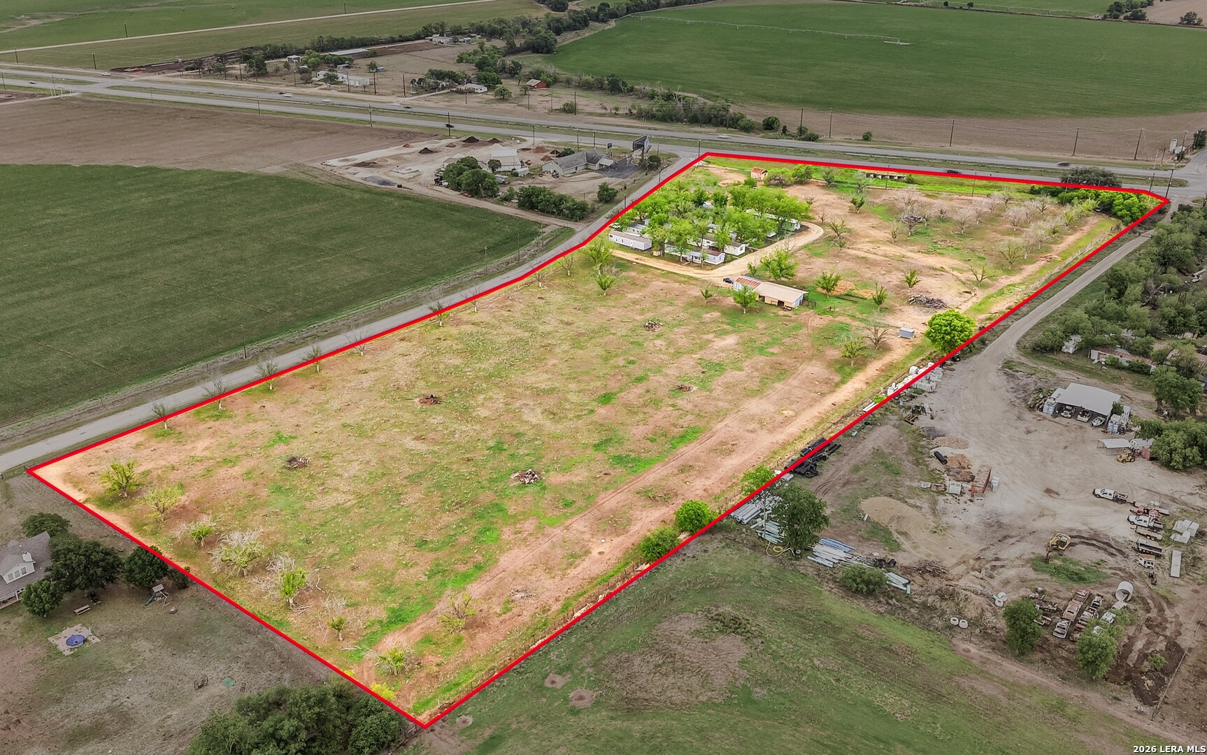 main property photo 3