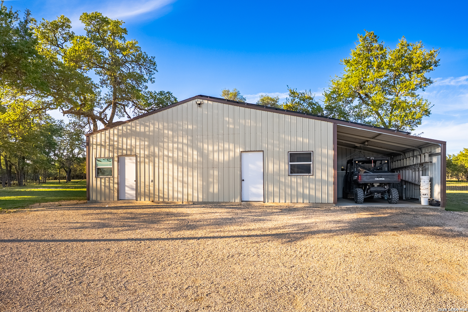 main property photo 25