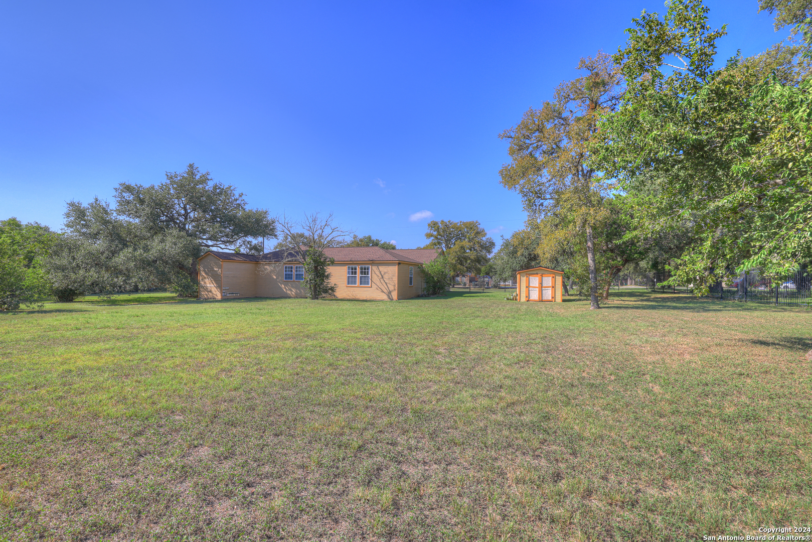 main property photo 25