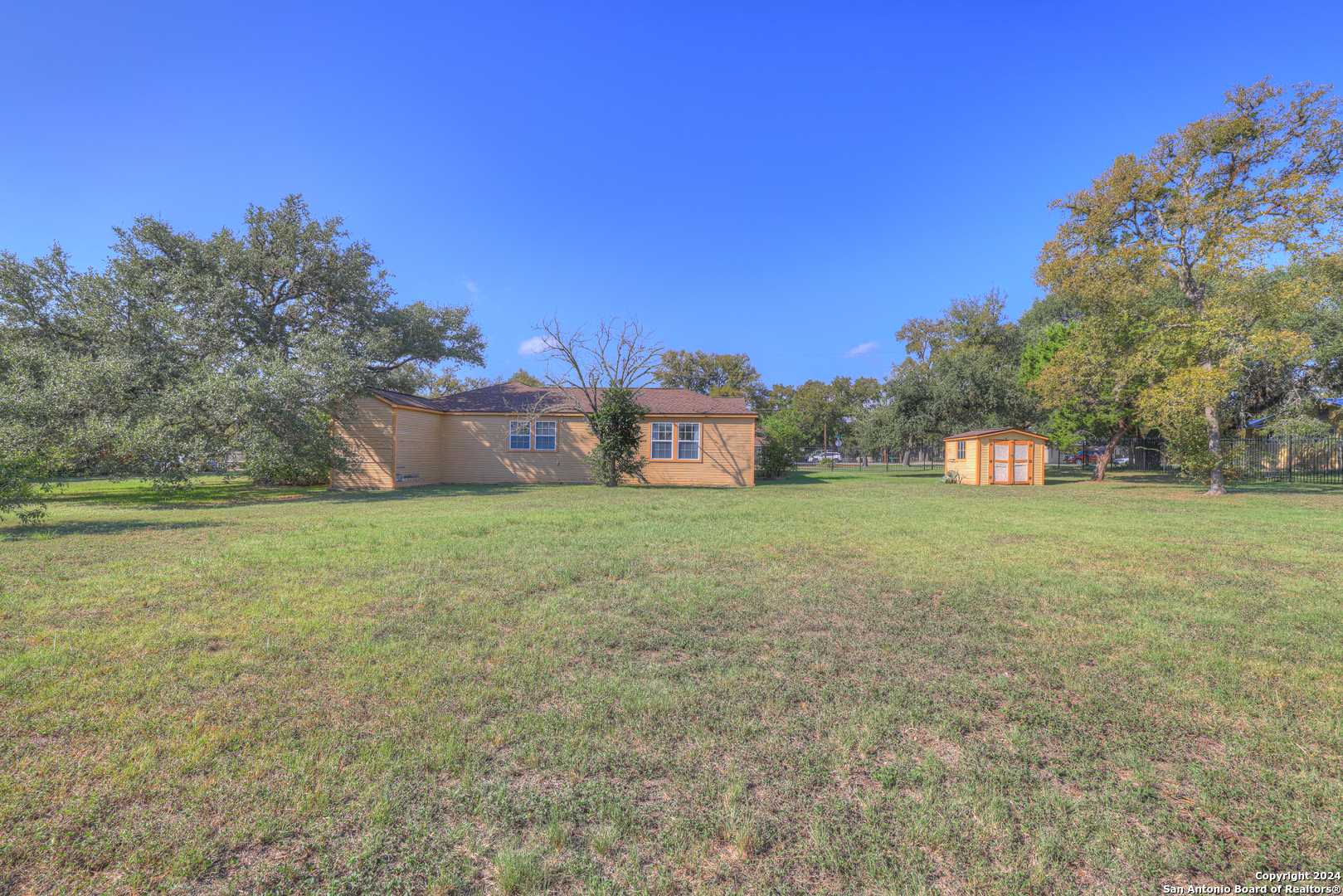 main property photo 26