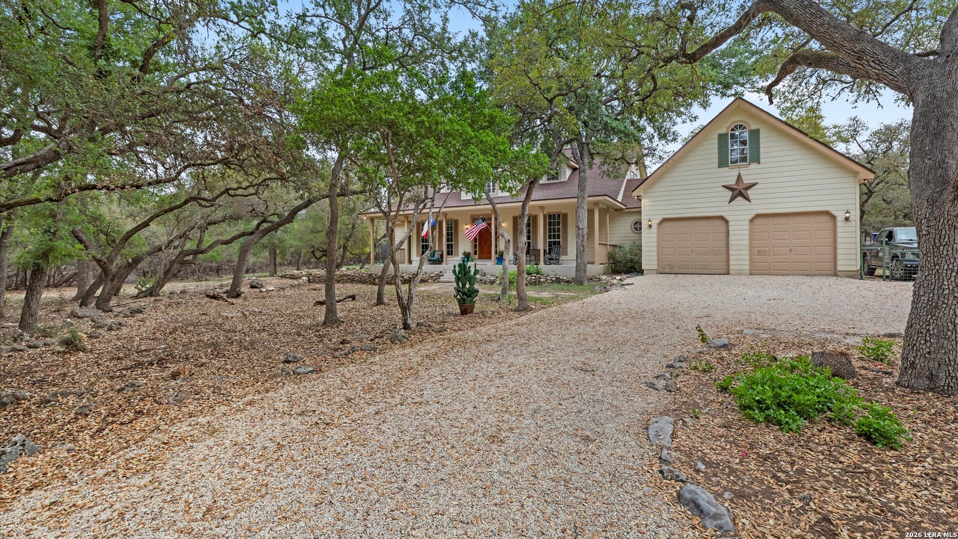 main property photo 38