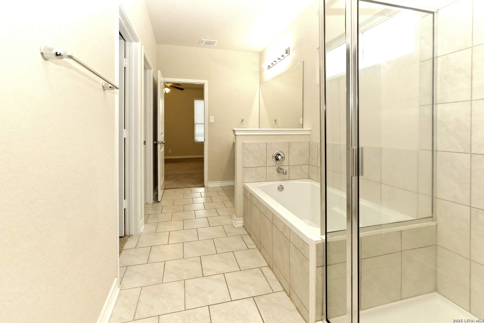 property viewer photo 12