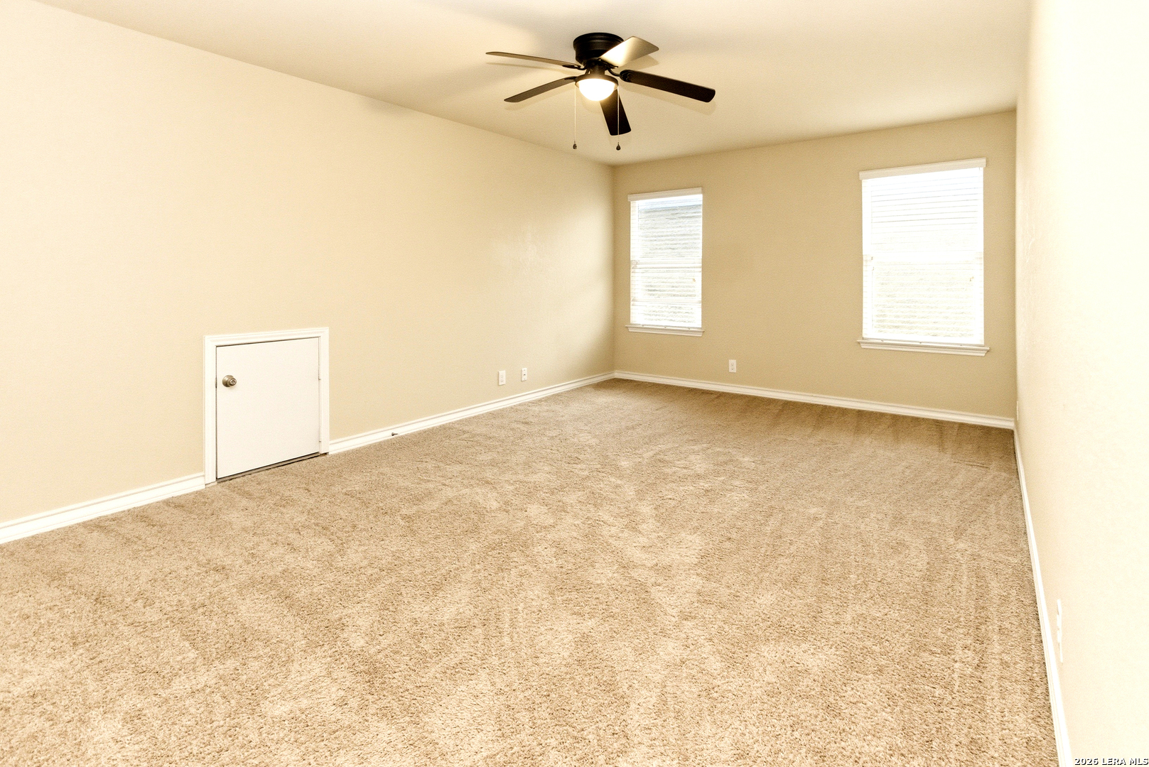 property viewer photo 18