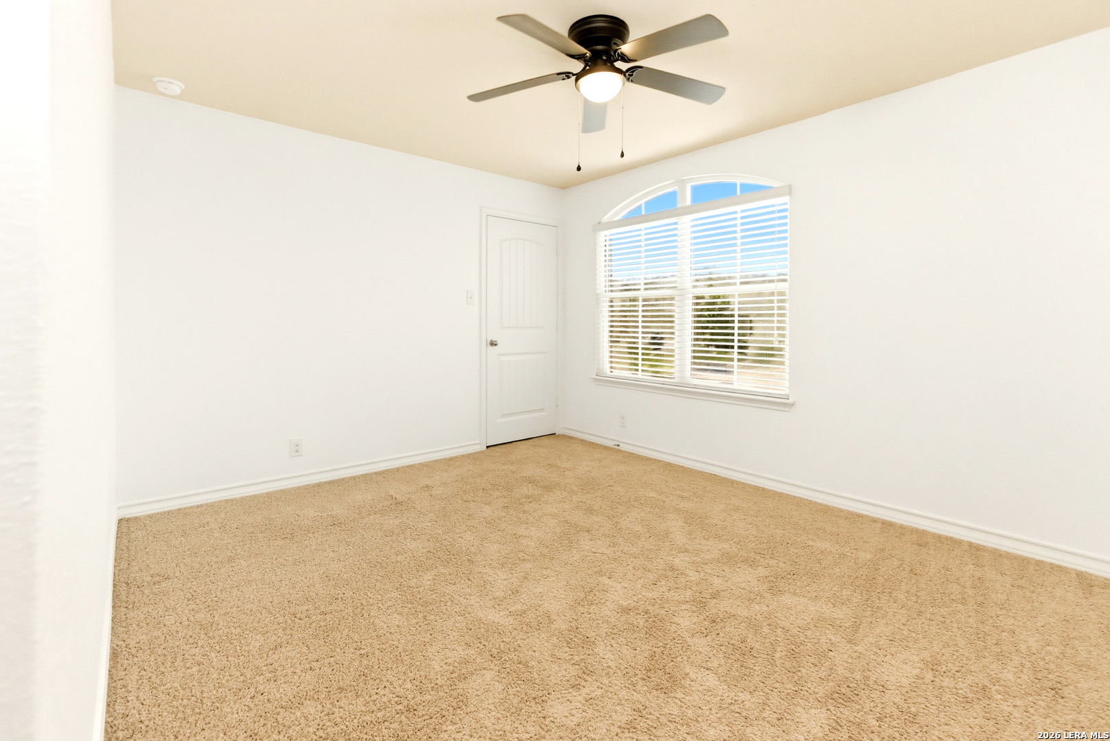 property viewer photo 19