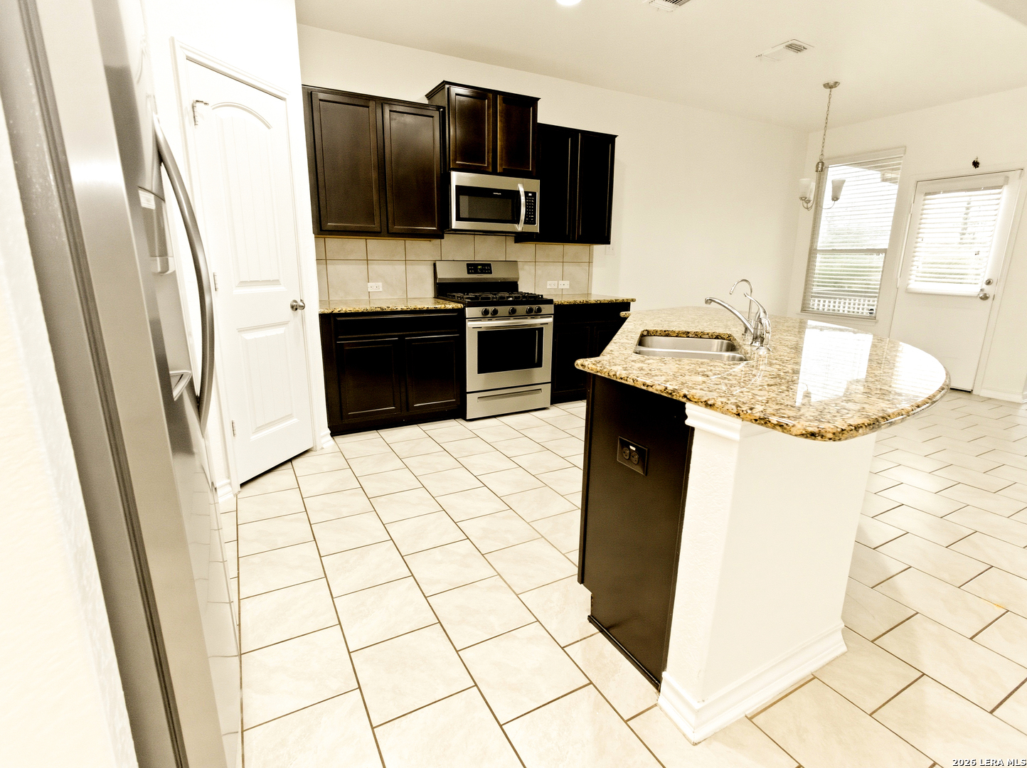 property viewer photo 7