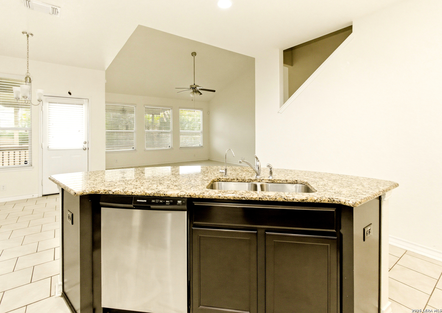 property viewer photo 8
