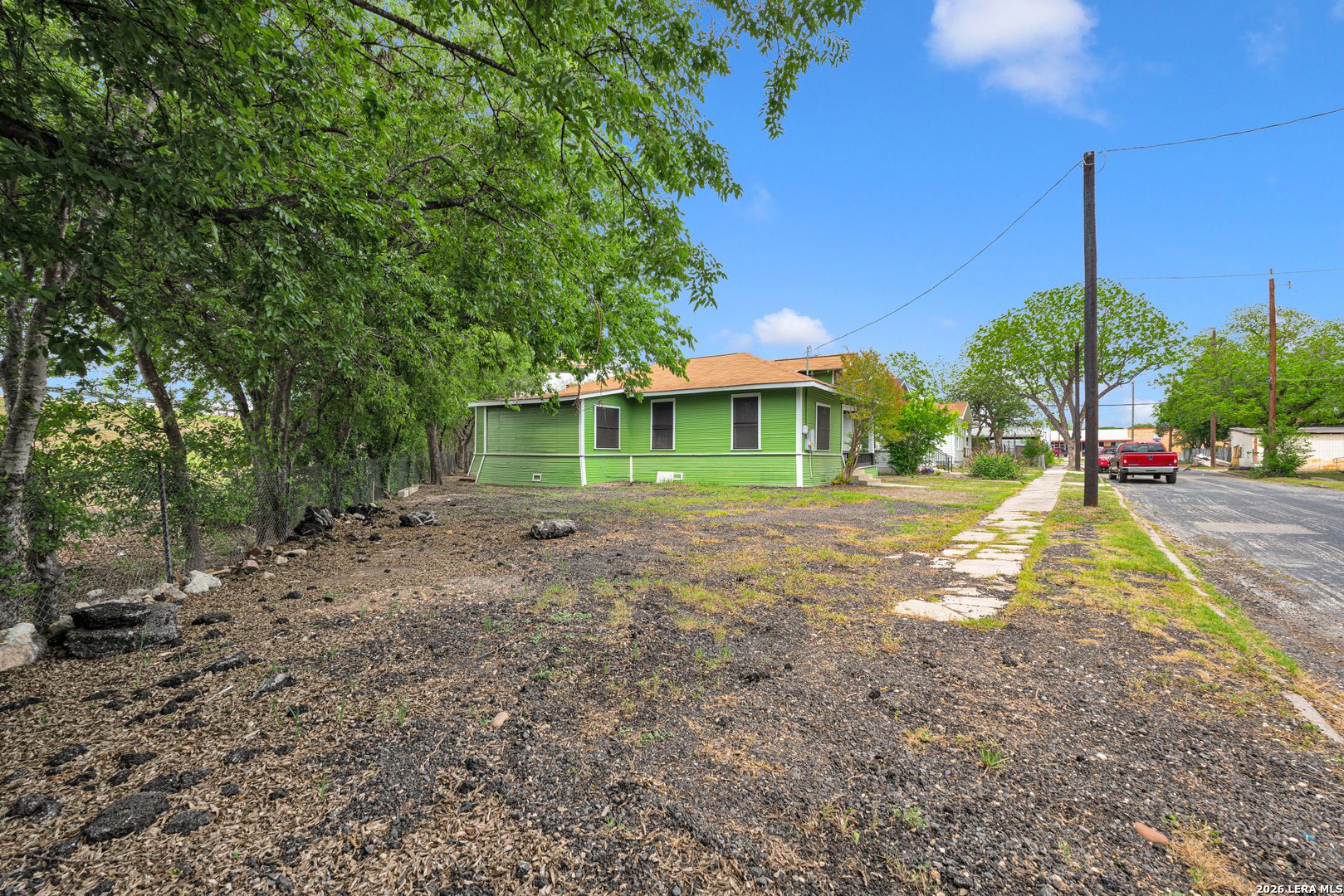main property photo 20