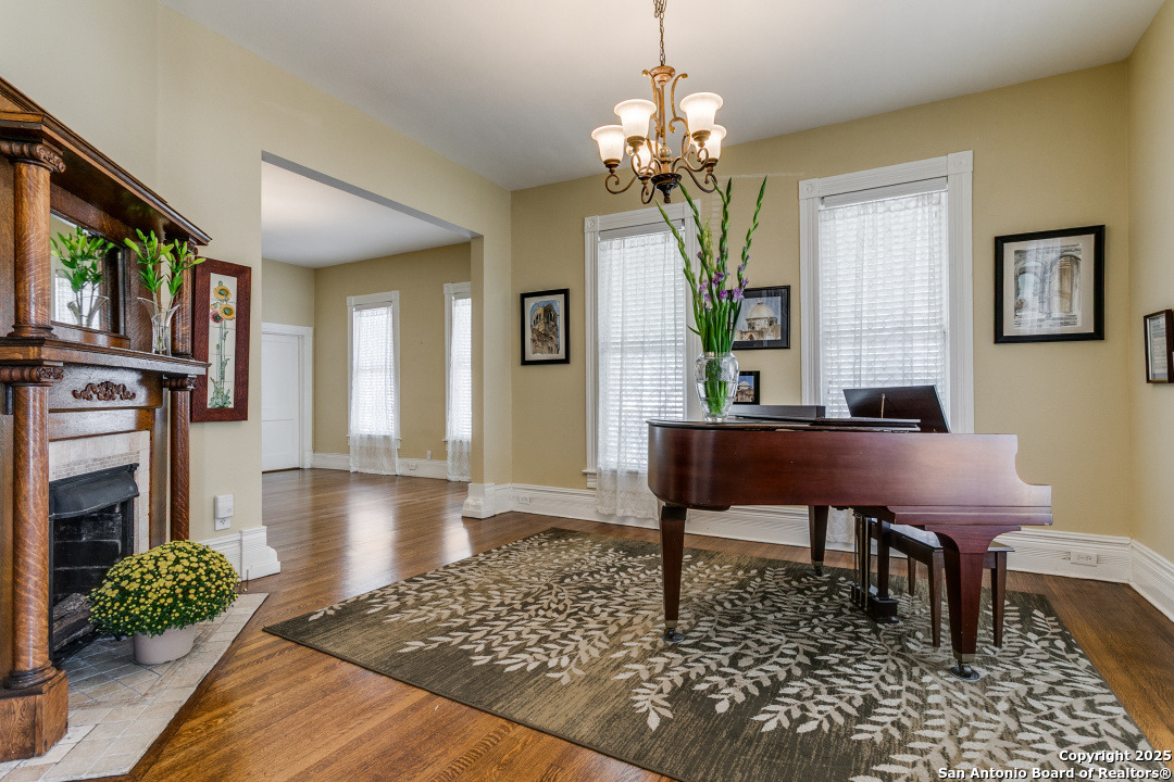 main property photo 6