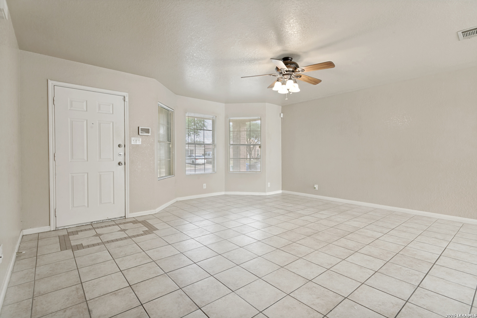 property viewer photo 1