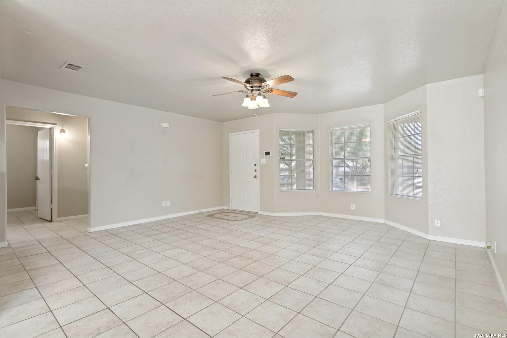 property viewer photo 2