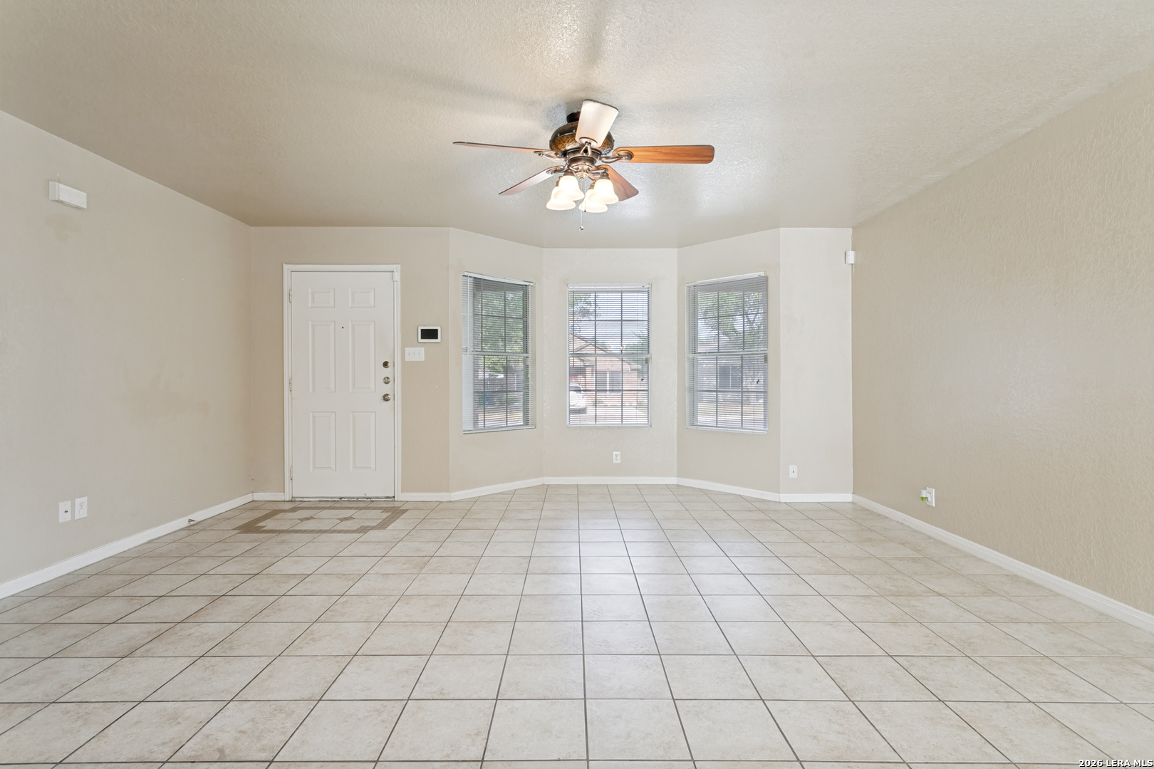 property viewer photo 5