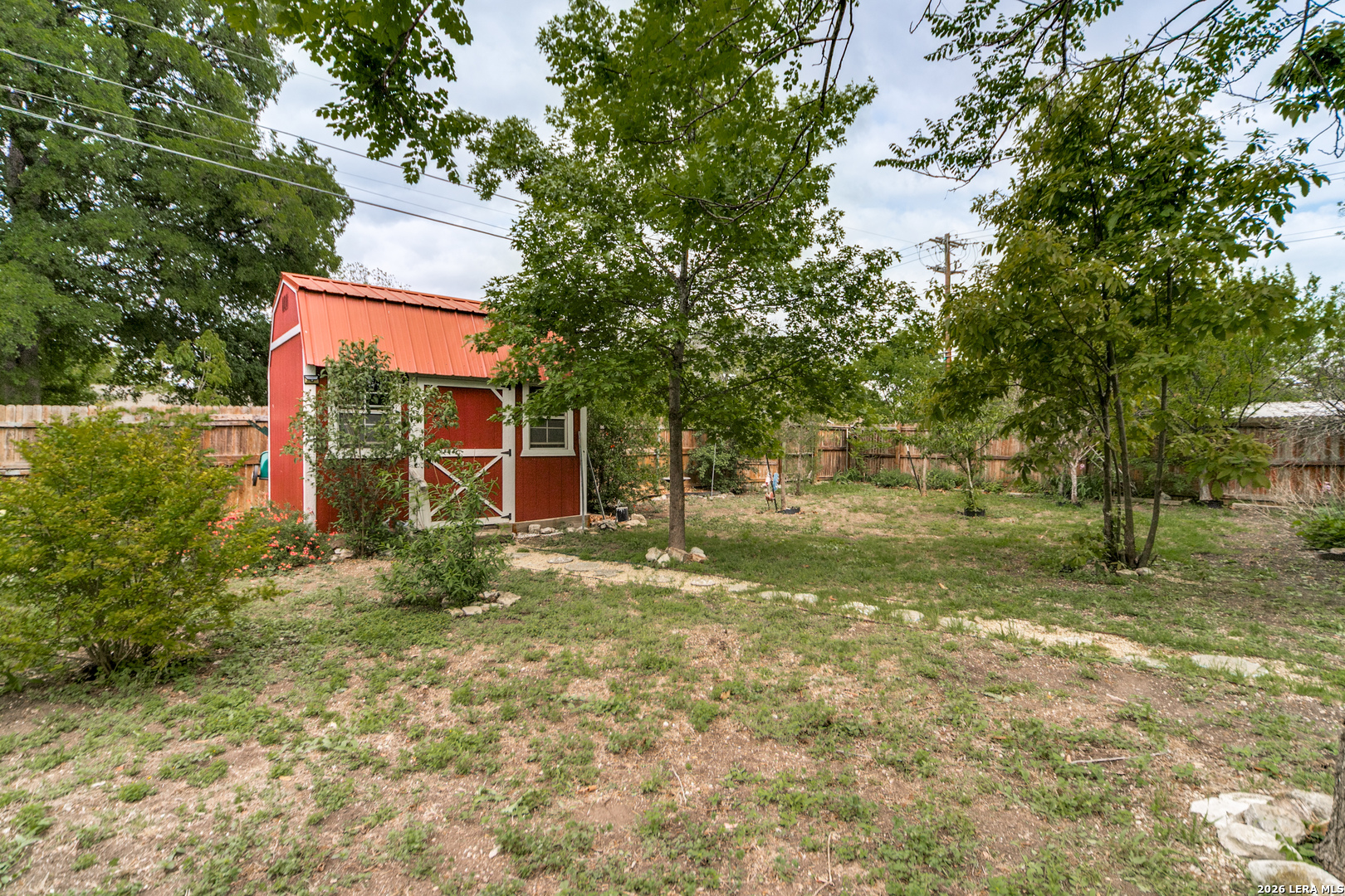 main property photo 23
