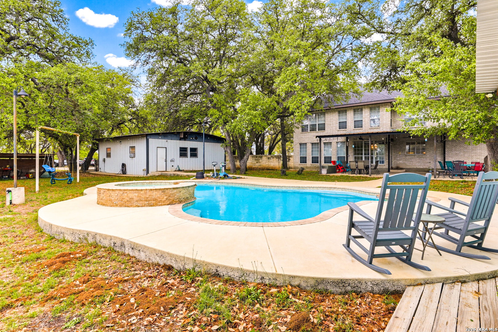 main property photo 41