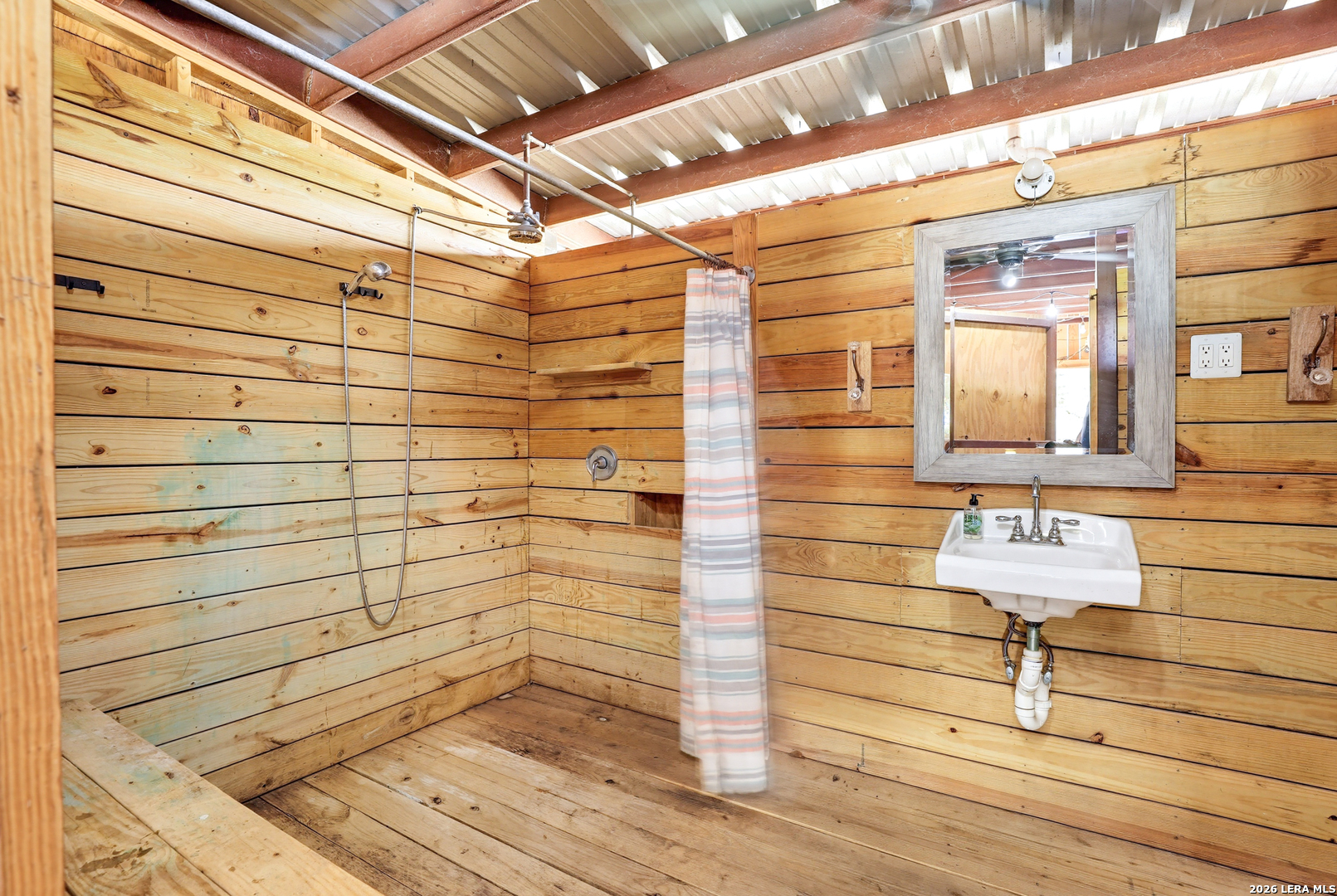main property photo 50