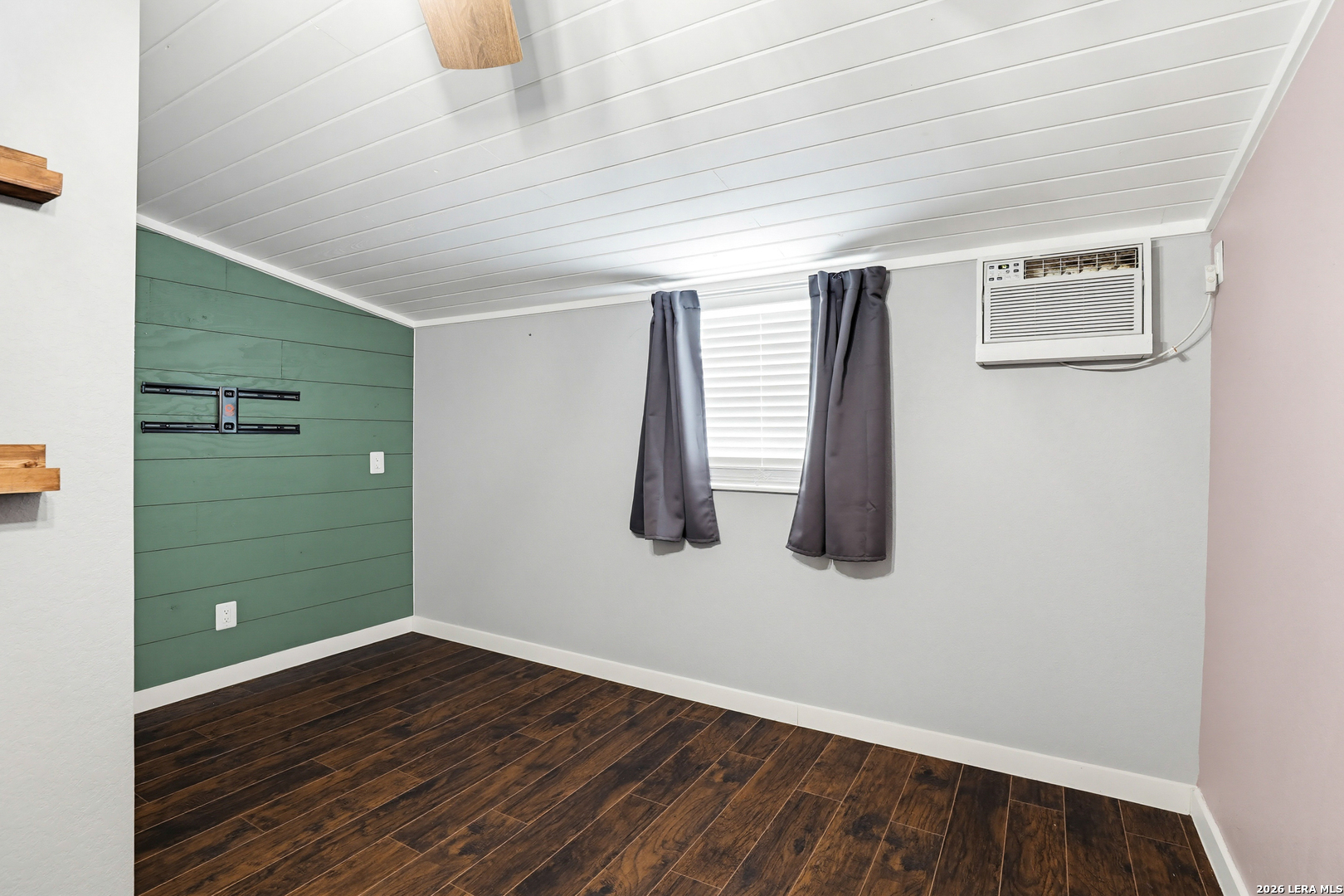 main property photo 80