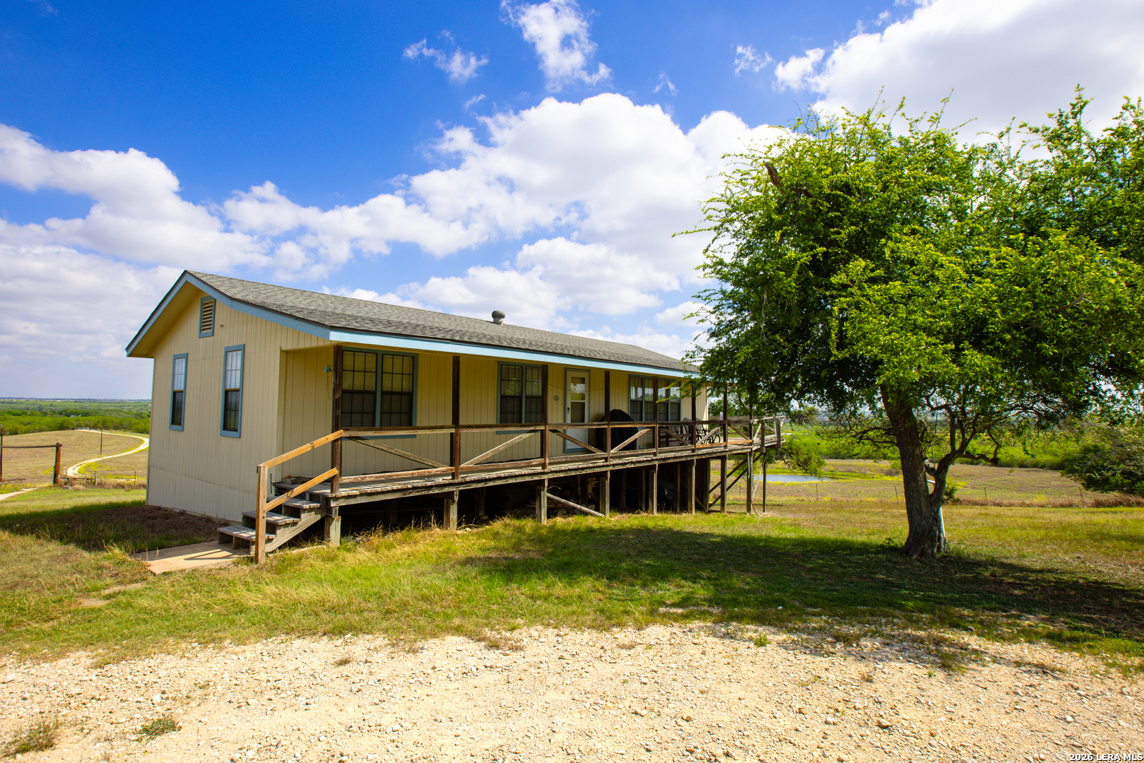 main property photo 39