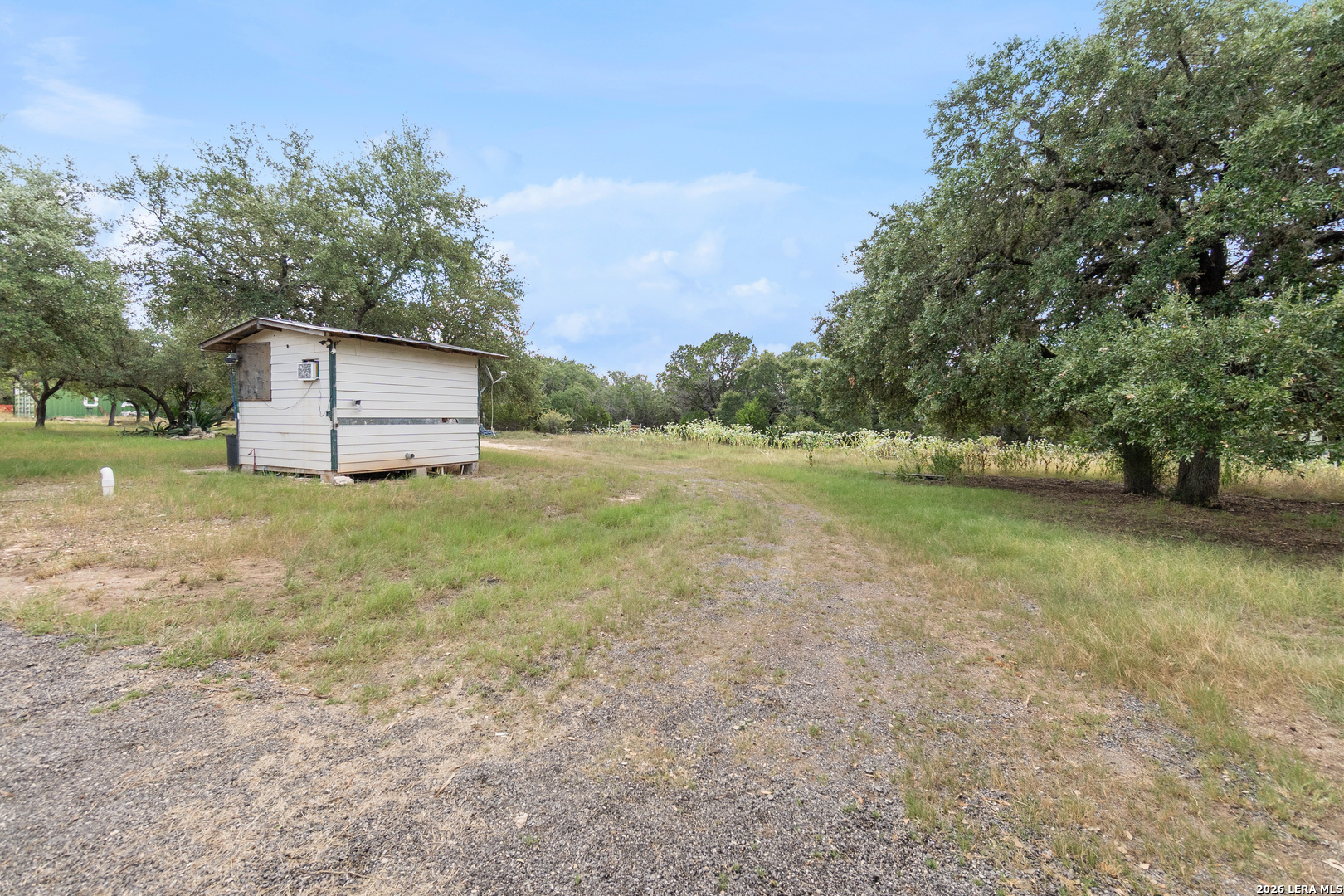 main property photo 40