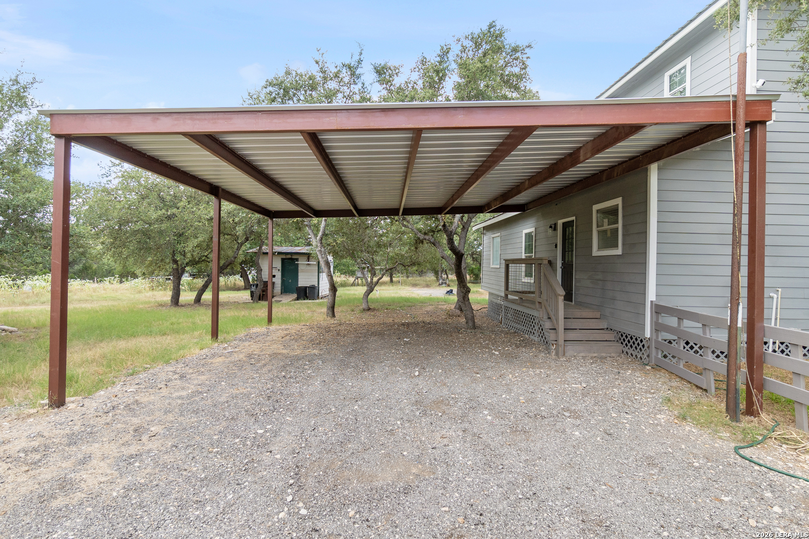 main property photo 41