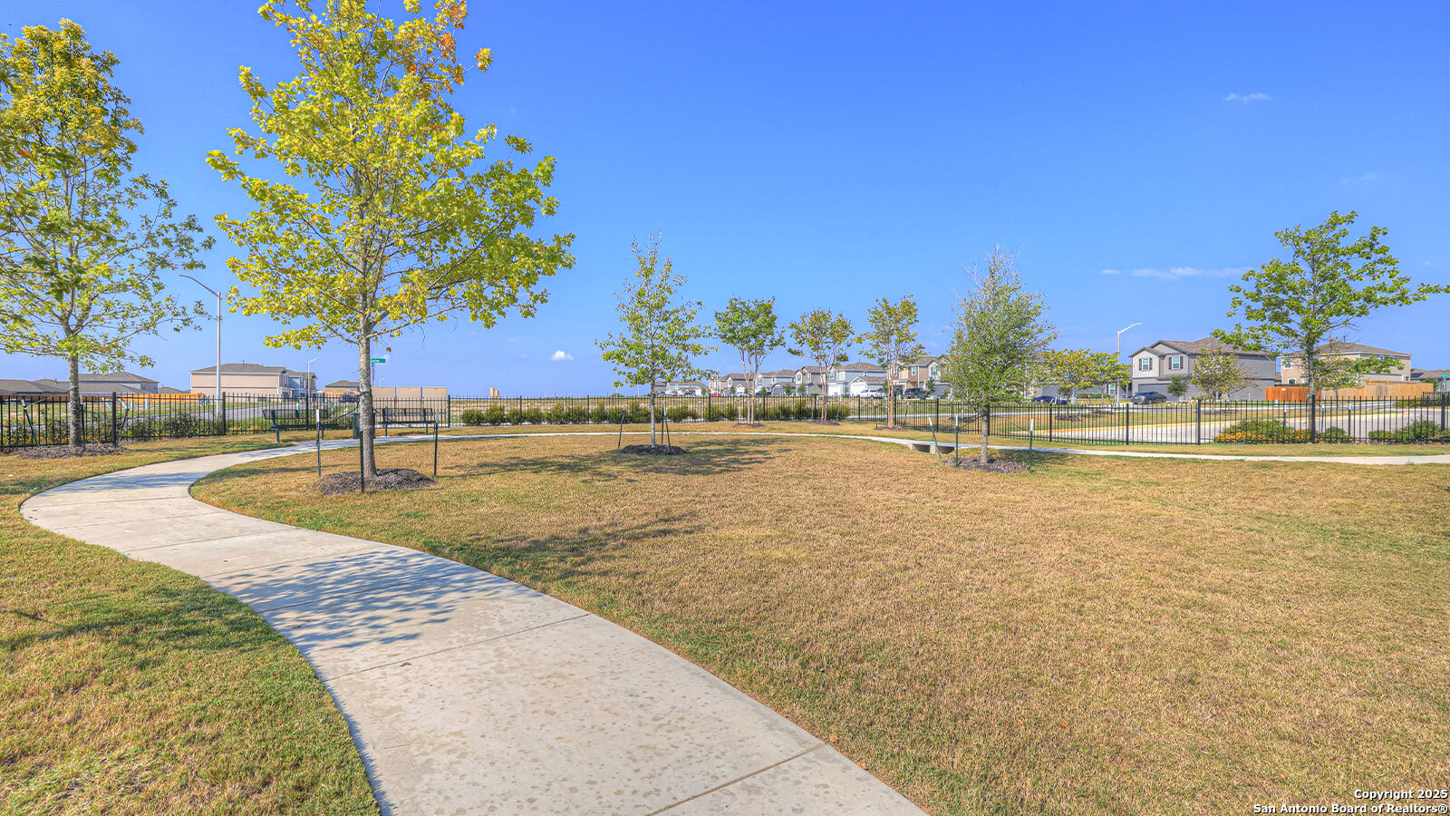 main property photo 38