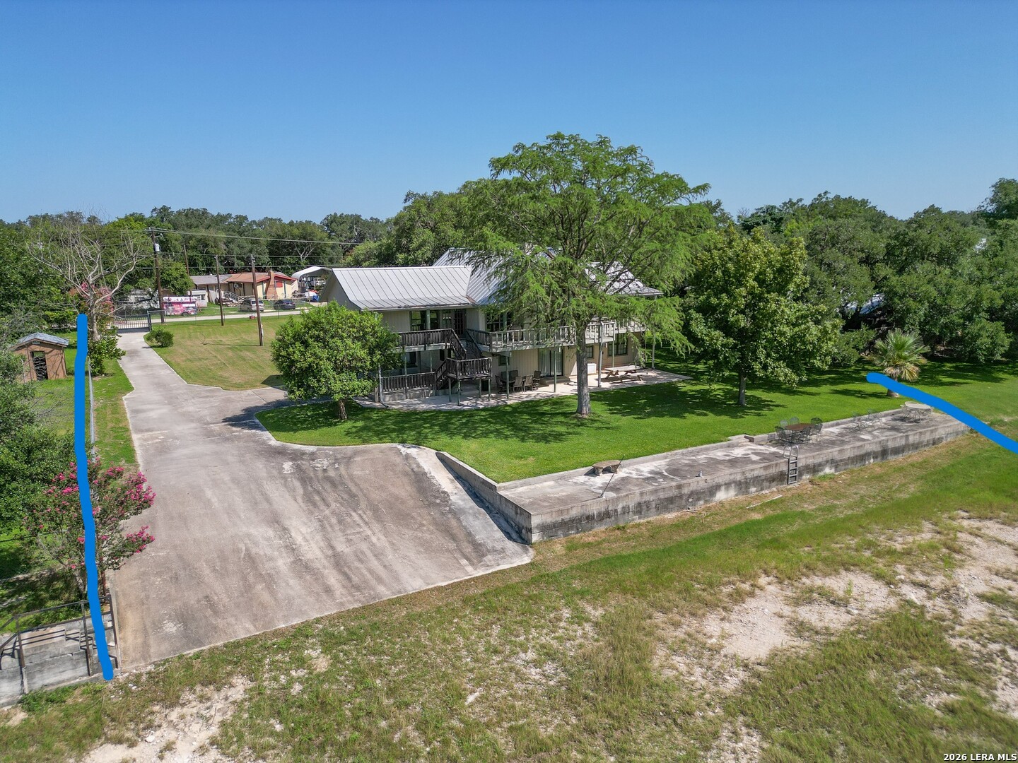 main property photo 59