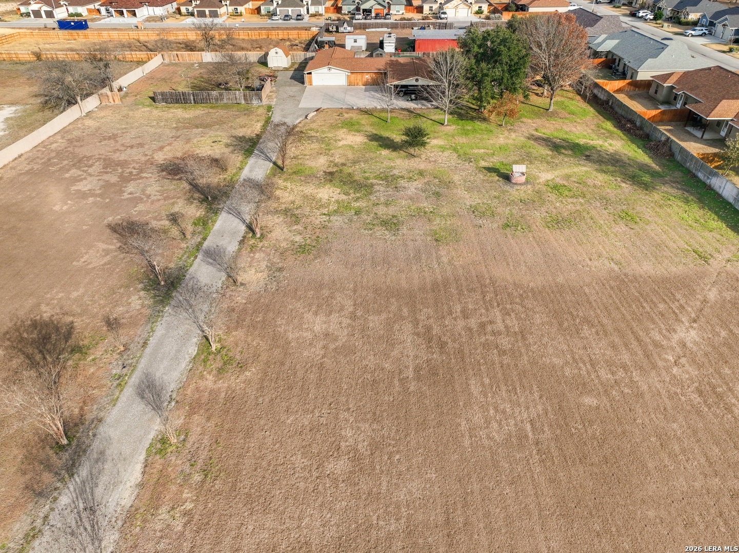 main property photo 25