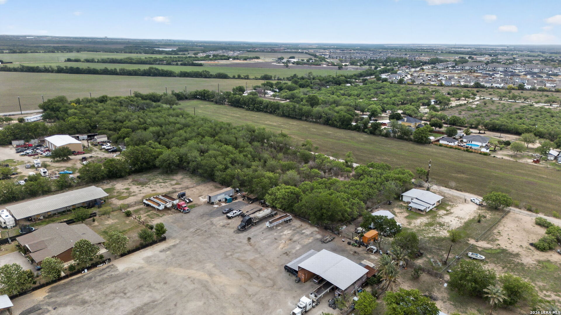 main property photo 13