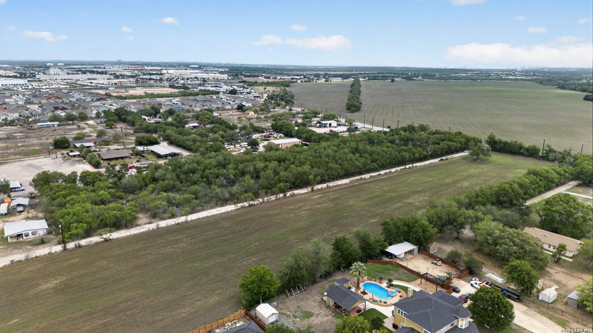 main property photo 3