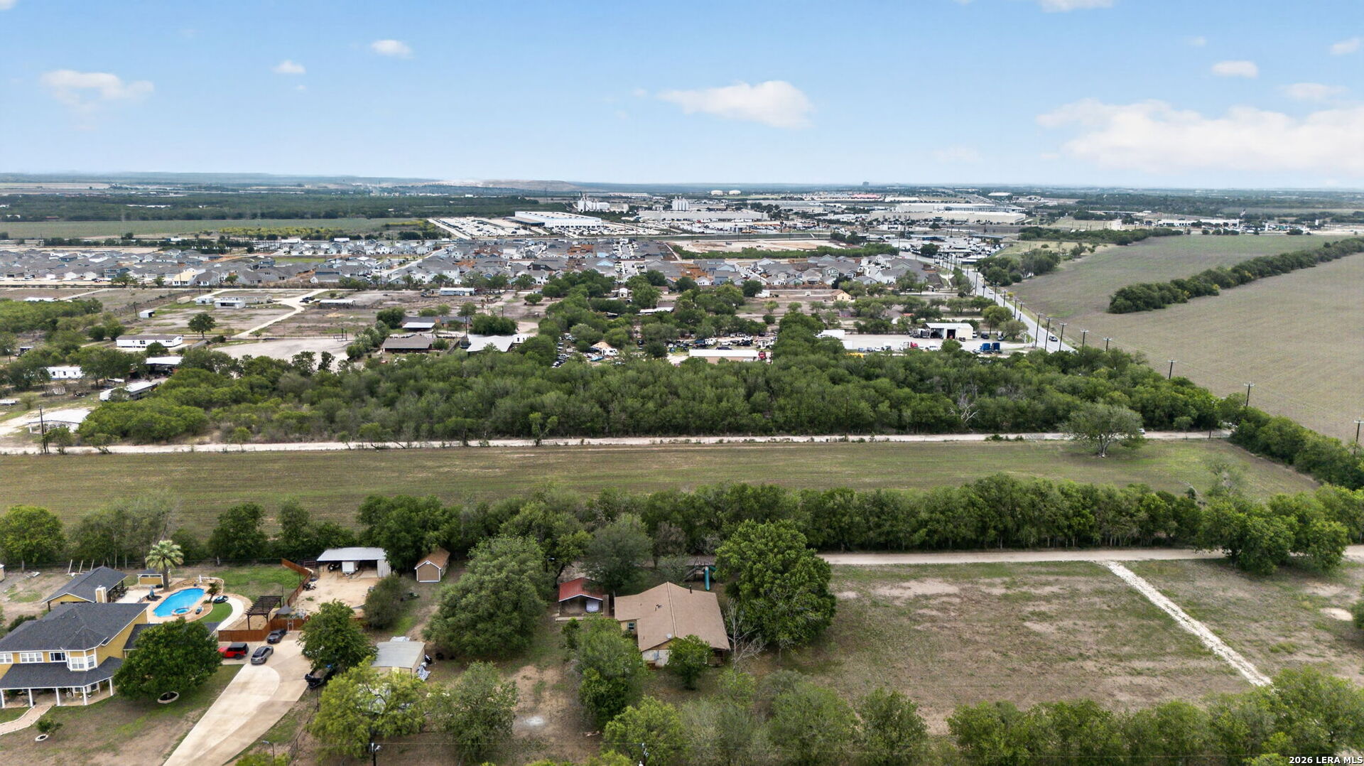 main property photo 4
