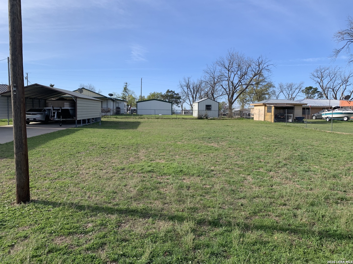 main property photo 16