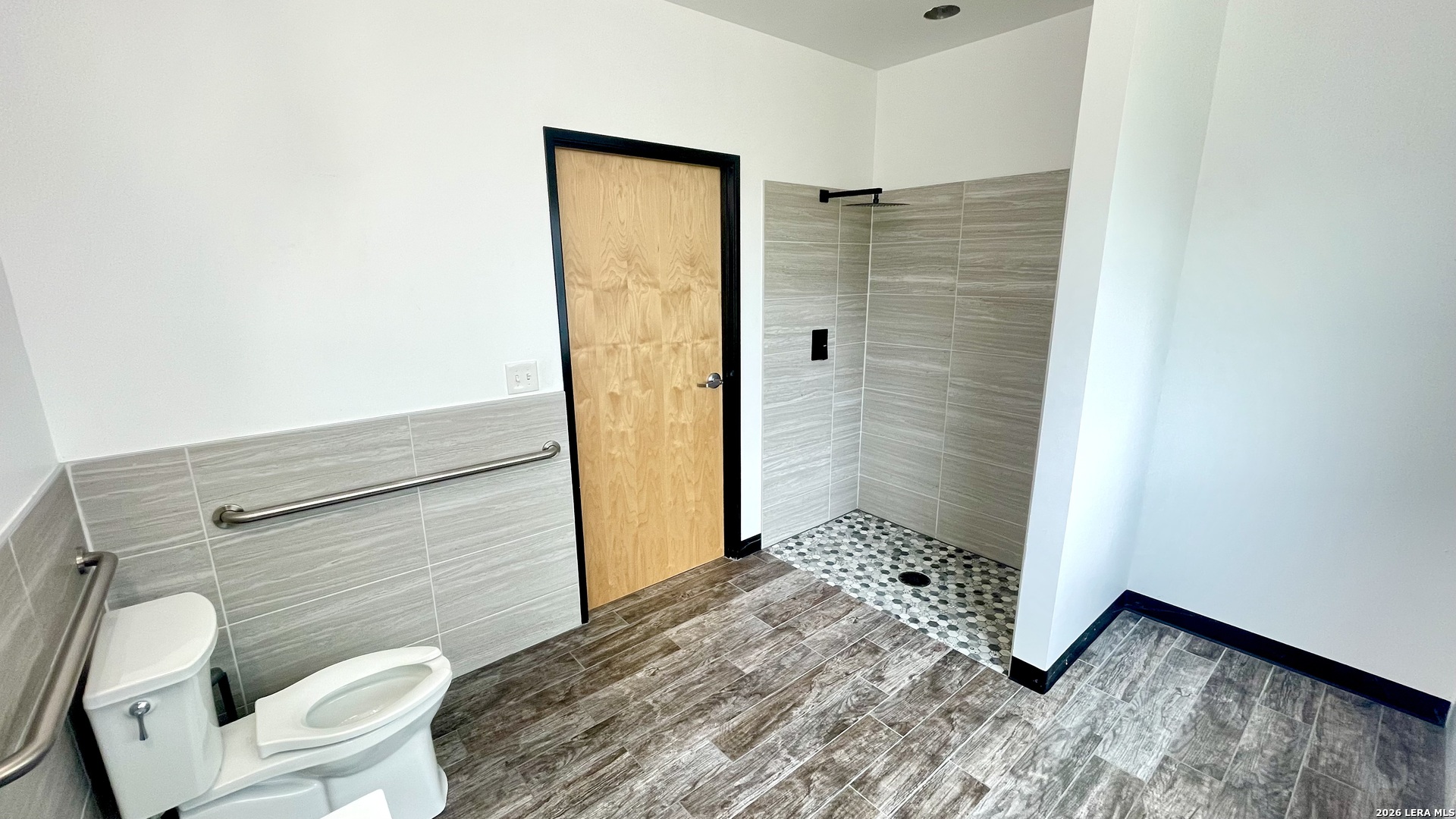 main property photo 57