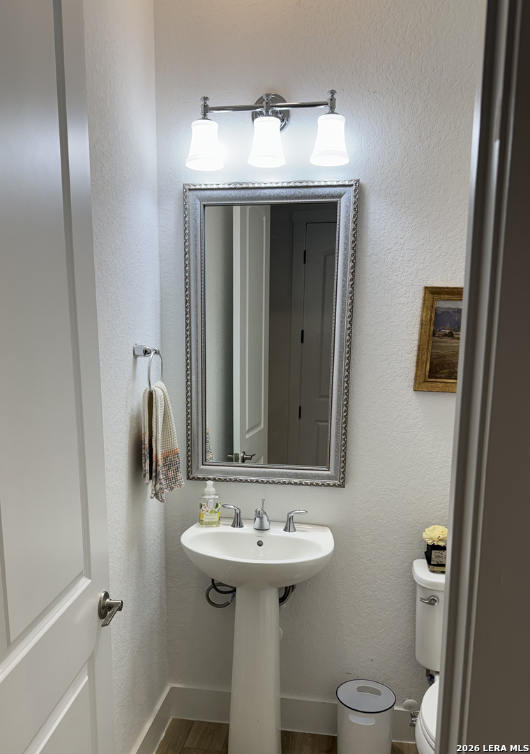 main property photo 28