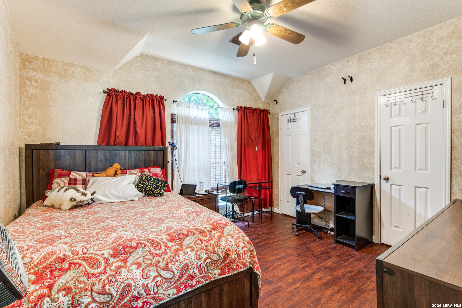 main property photo 16