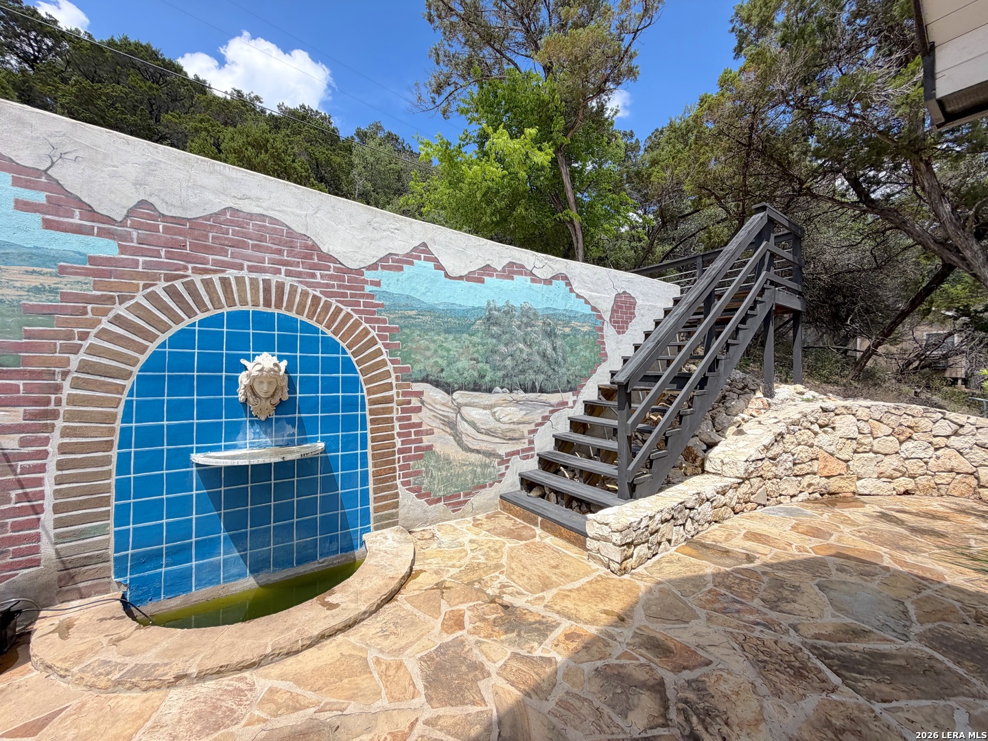 main property photo 29