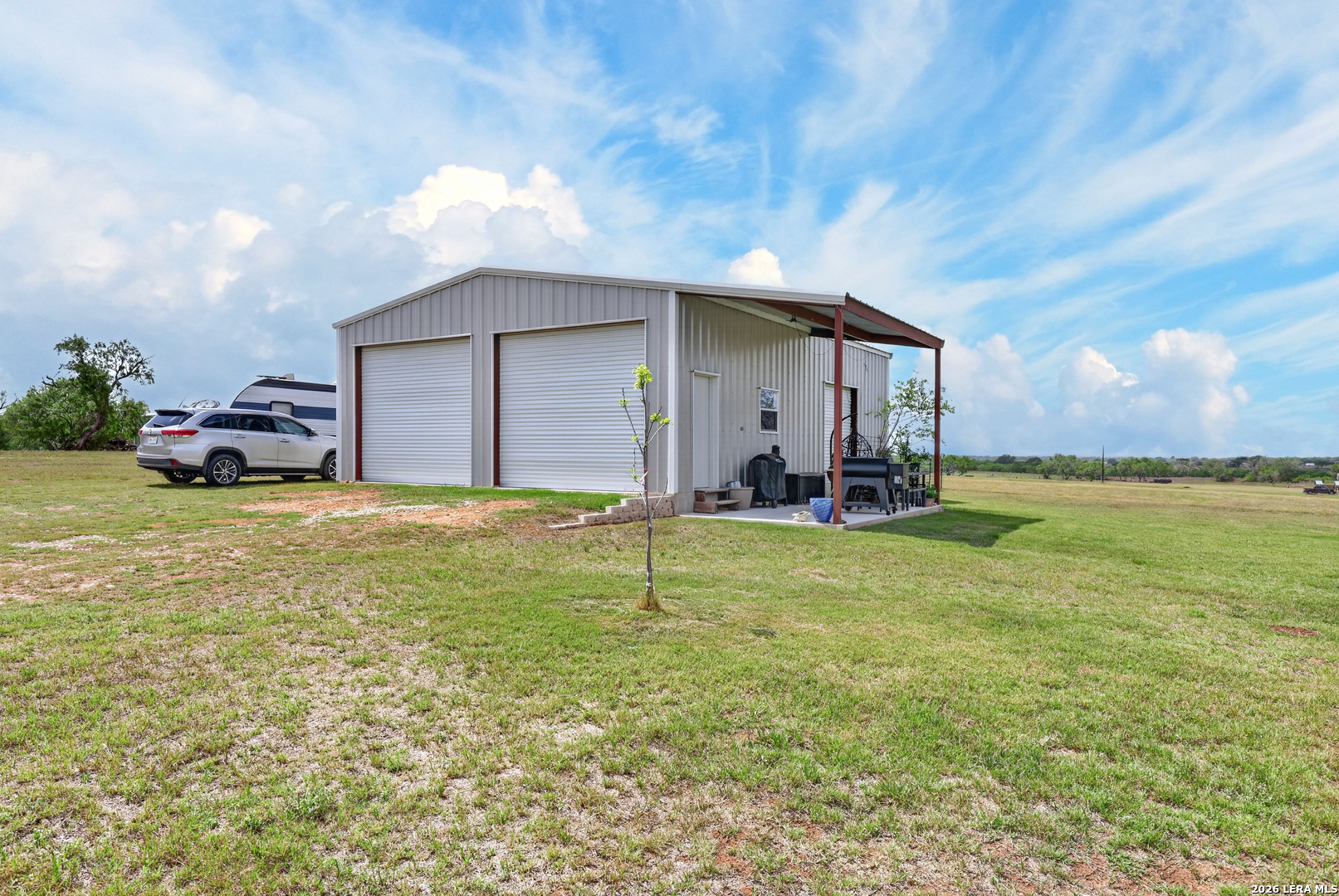 main property photo 8