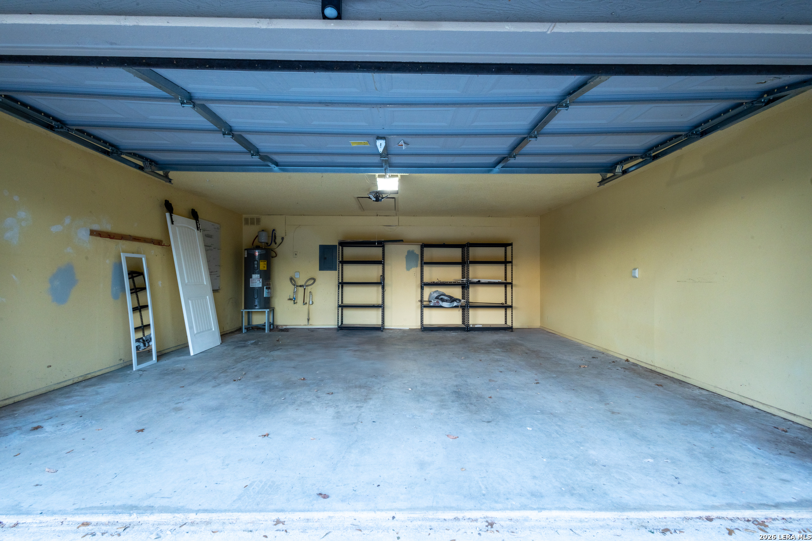 main property photo 20