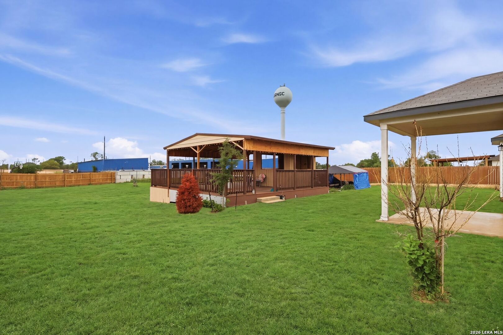 main property photo 19