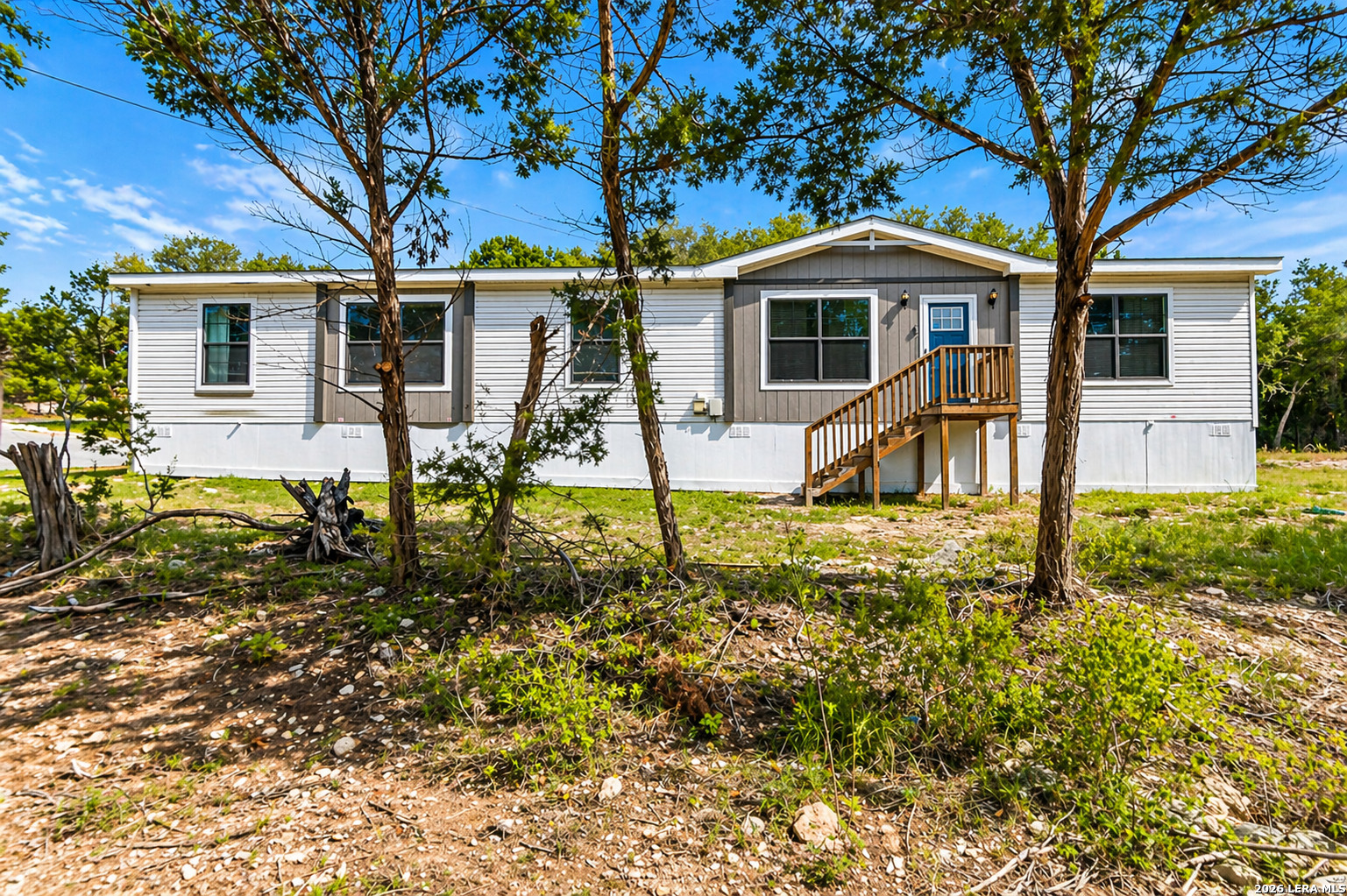 main property photo 3