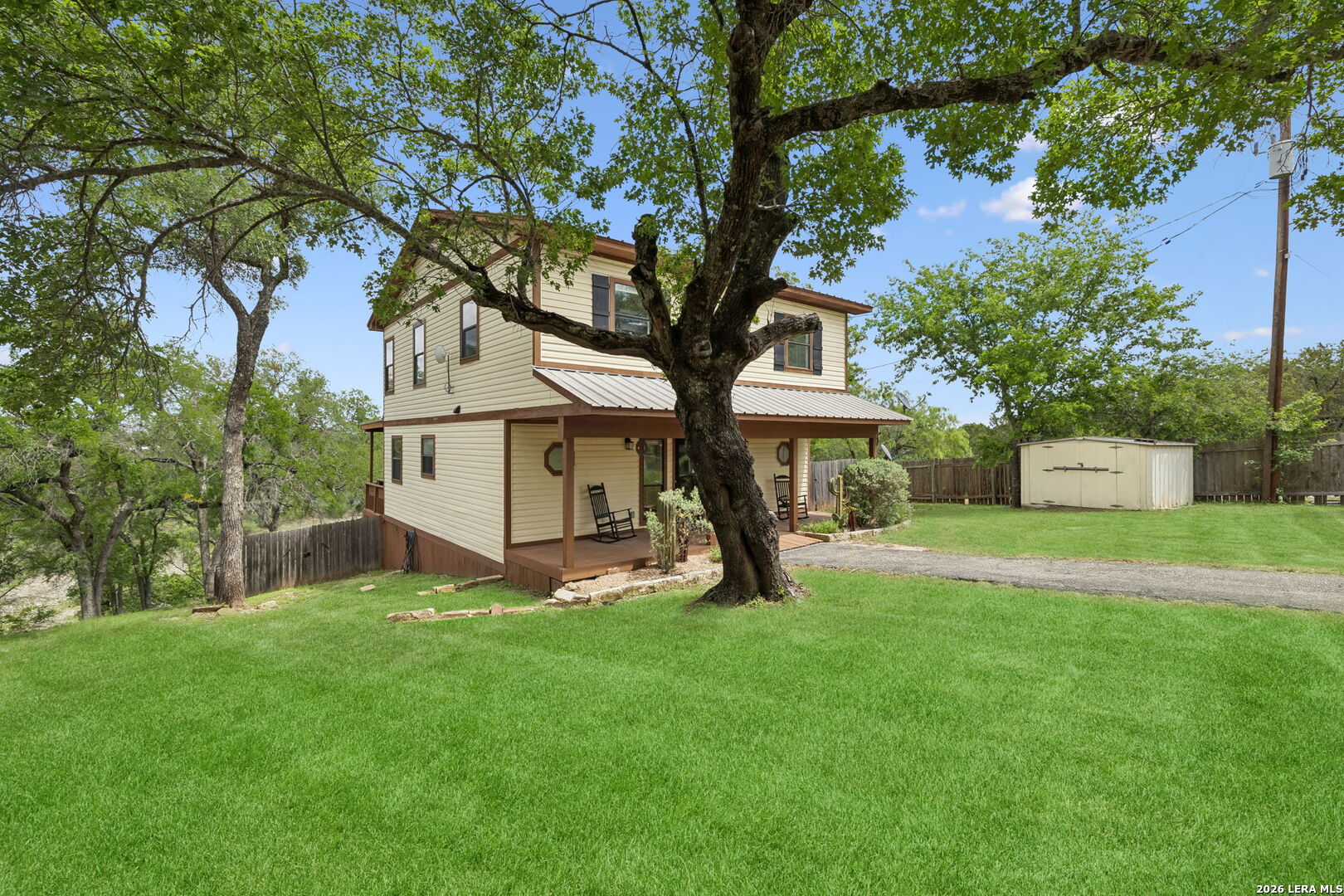main property photo 7