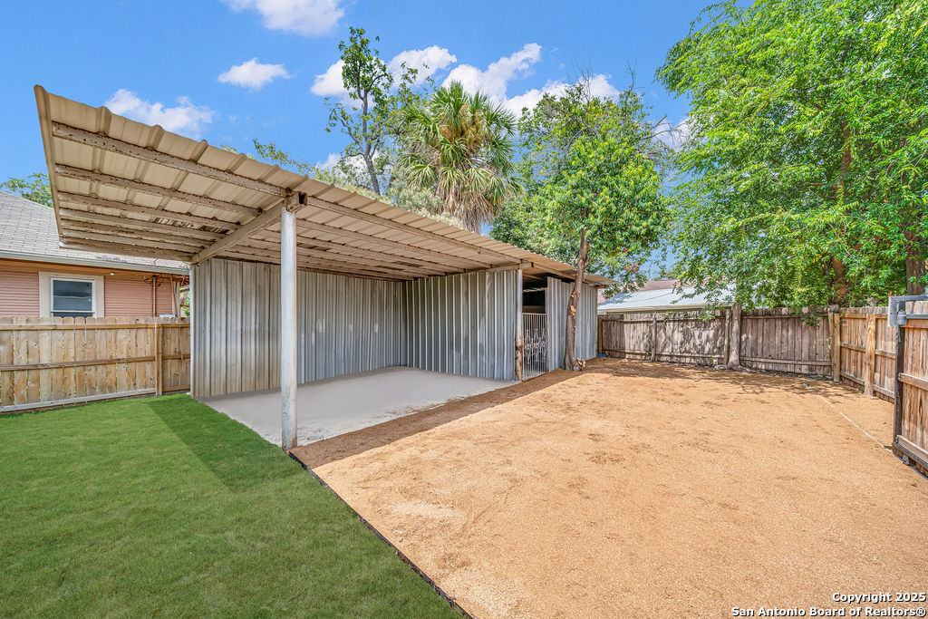 main property photo 15
