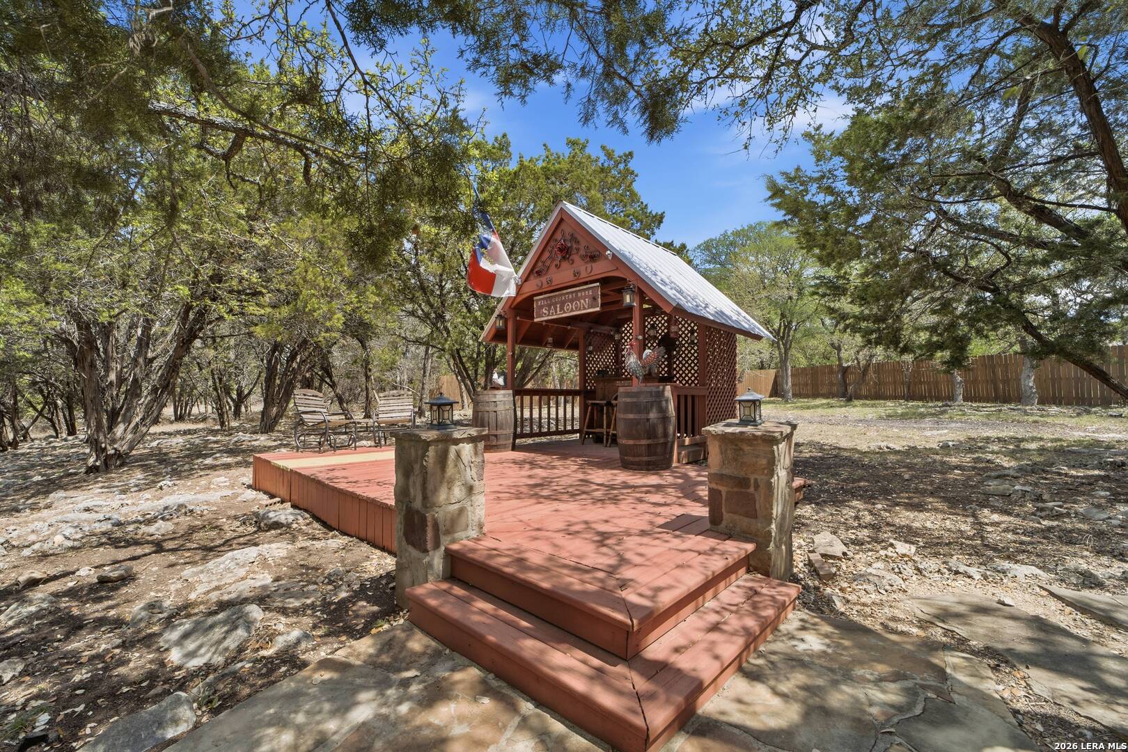 main property photo 29