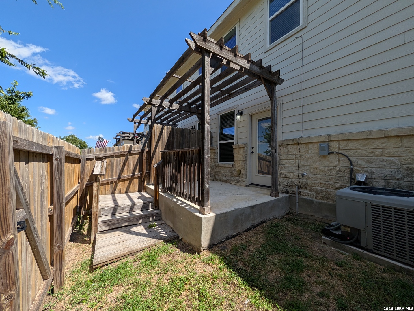 main property photo 21